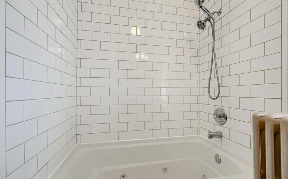 Building Photo - 627 S Eaton St