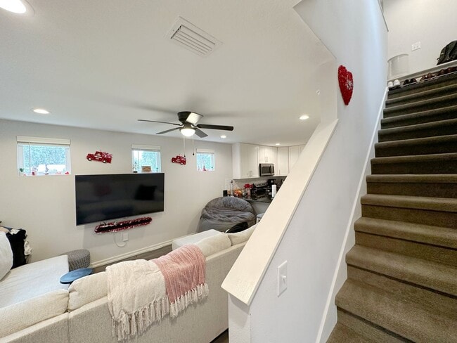 Building Photo - Porter's Parkside -  2 Bedroom, 2 Bathroom...