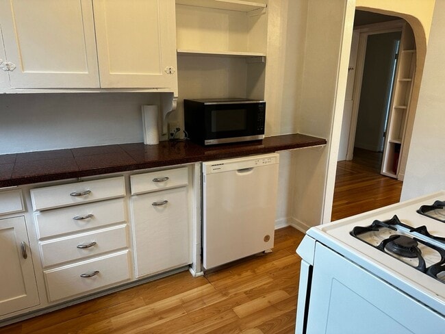 Building Photo - Must see to appreciate 2 Bedroom, 1 Bath Single Family House in Downtown San Jose!