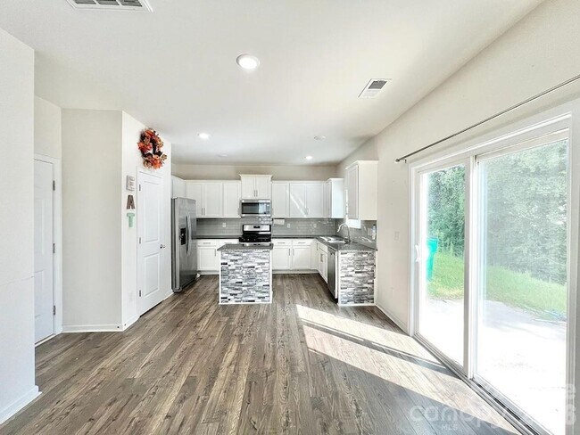 Building Photo - 6217 Ahoskie Dr