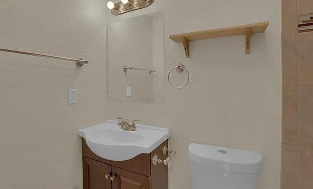 Building Photo - 1680 Luna Dr