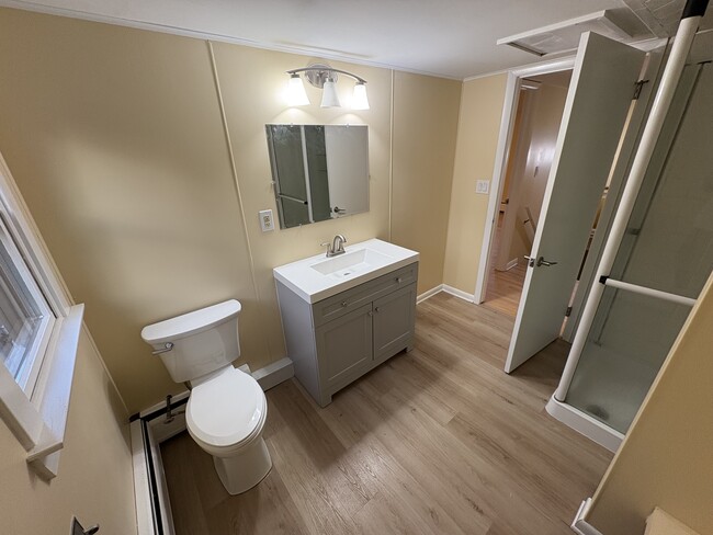 Building Photo - 12 Fieldstone Dr