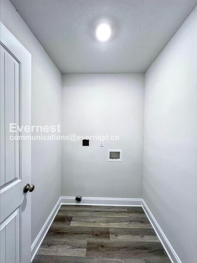 Building Photo - 5909 Kuykendall Dr