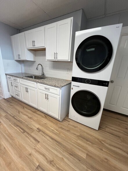 Building Photo - 167 Park Rd