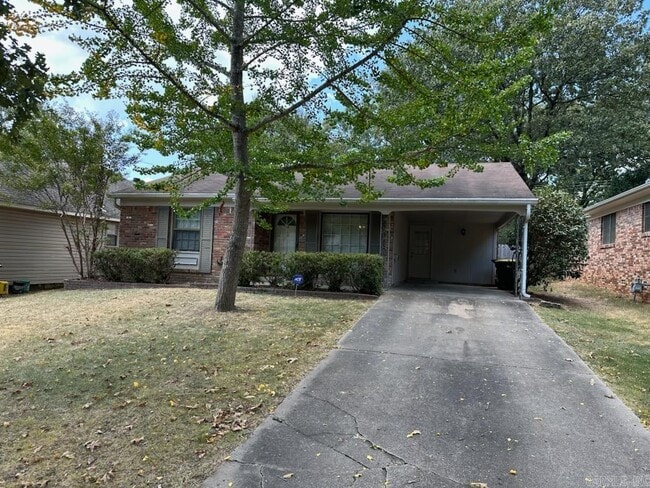 Primary Photo - 708 N Hughes St