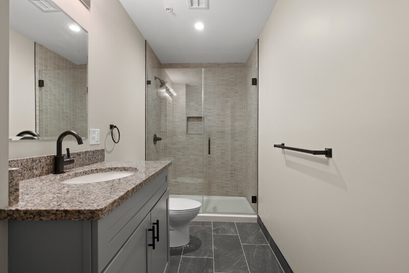 Building Photo - 56 Oak Terrace