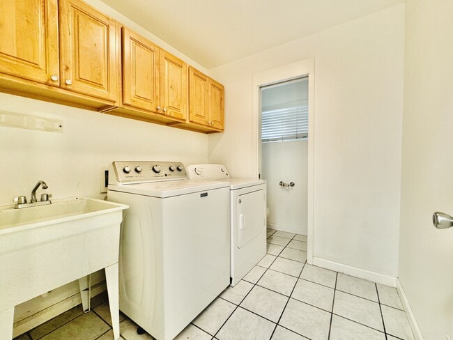 Building Photo - 633 S Kamehameha Ave