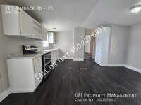 Building Photo - Beautifully renovated home!