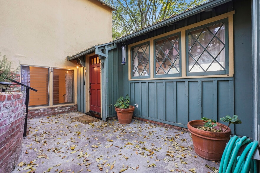 Front Patio see Den - 15135 Encanto Dr