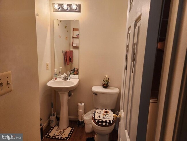 Building Photo - 20934 Freedom Run Dr