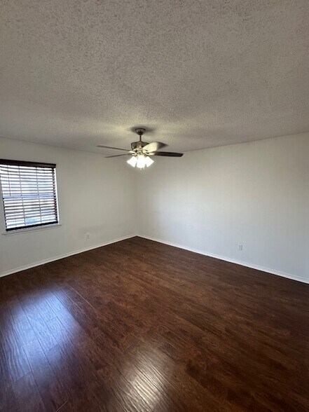 Building Photo - 401 12th Ave SE