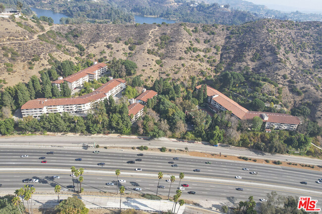 Building Photo - 2700 Cahuenga Blvd