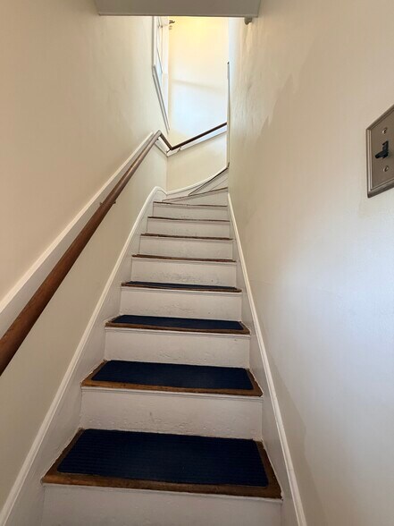 Building Photo - 543 Broadway