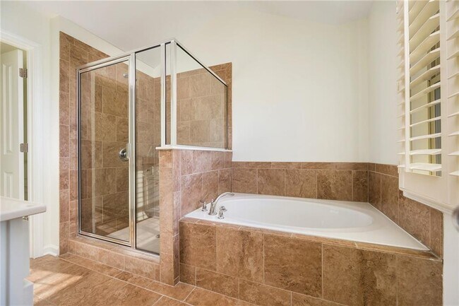Building Photo - 4148 Baverton Dr