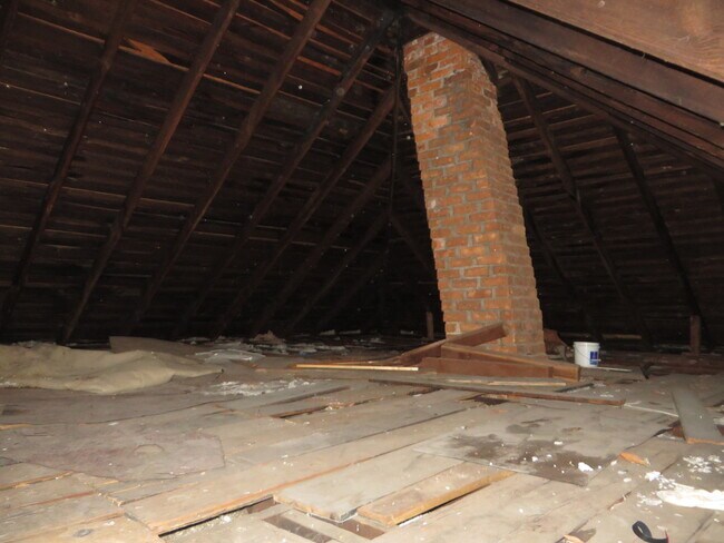Building Photo - 712 Jackson St