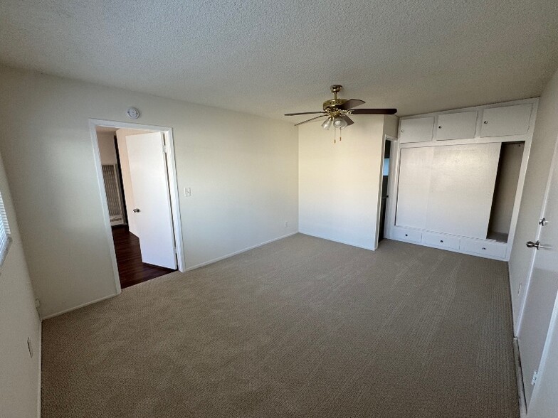 Building Photo - 2008 Graham Ave