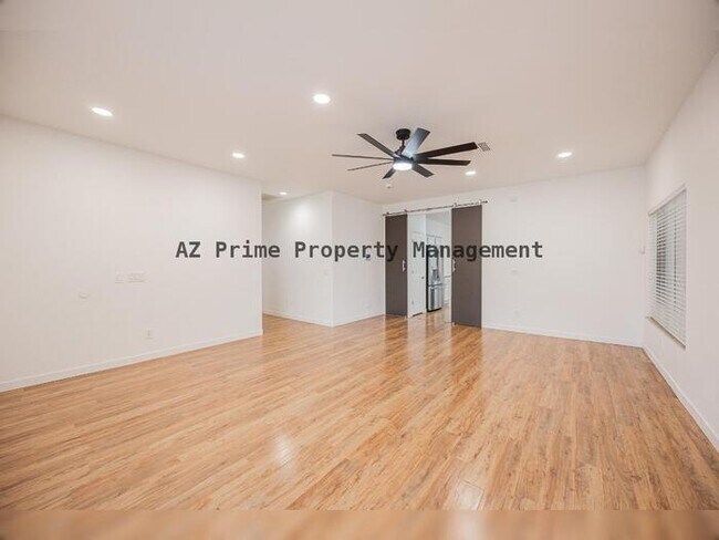 Building Photo - 7111 S 21st Dr