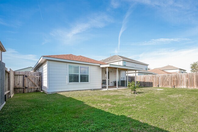 Building Photo - 7554 Appleberry Dr