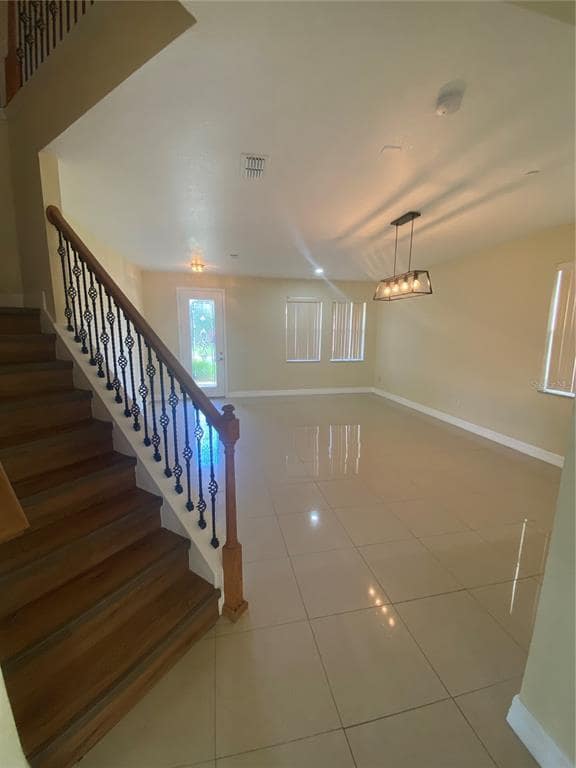 Building Photo - 611 1st Cape Coral Dr
