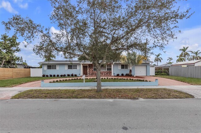 Building Photo - 9400 SW 193rd Dr