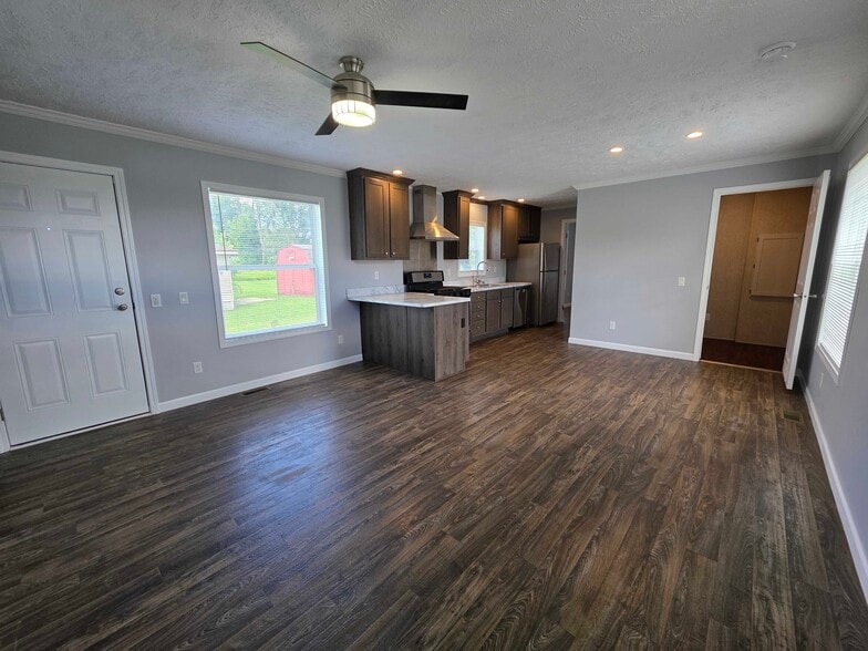 Building Photo - 3610 Pinoak St