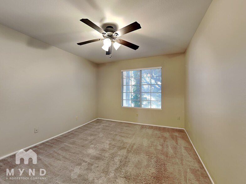 Building Photo - 3828 W Mariposa Grande Ln
