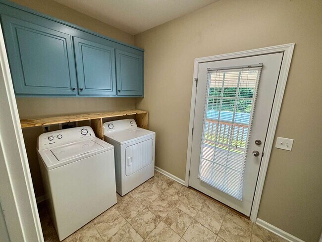 Building Photo - FOR RENT in Enterprise, AL!!