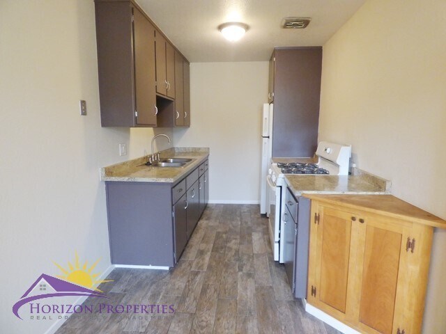 Building Photo - 7449 Tiara Way