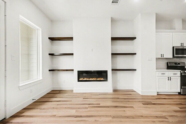 Building Photo - 119 Milby St
