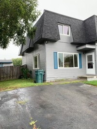 Building Photo - 6900