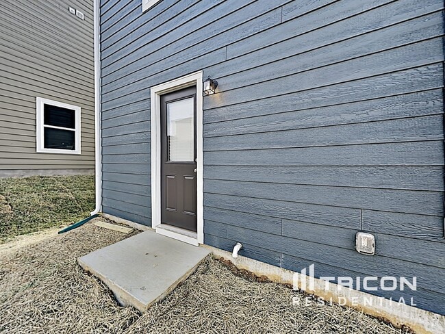 Building Photo - 207 Renwick Dr