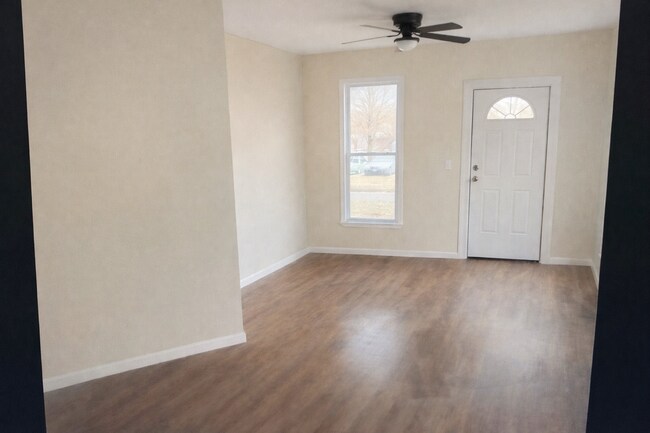 Building Photo - 525 Baltimore St