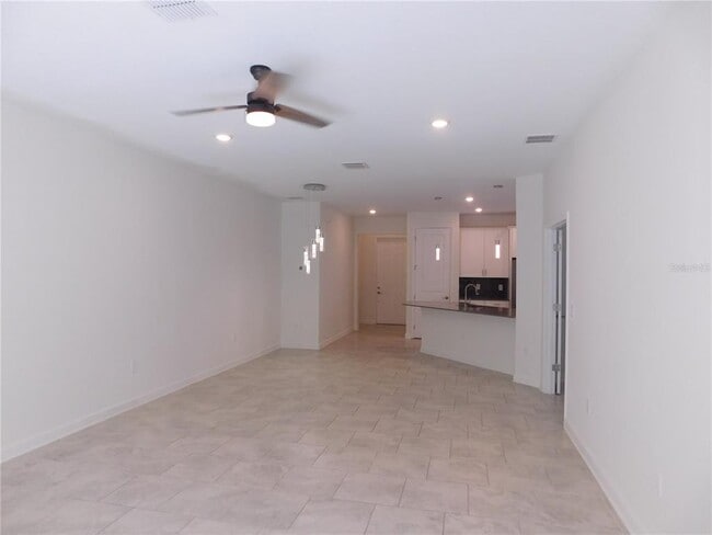 Building Photo - 1830 Good Neighbor Lp