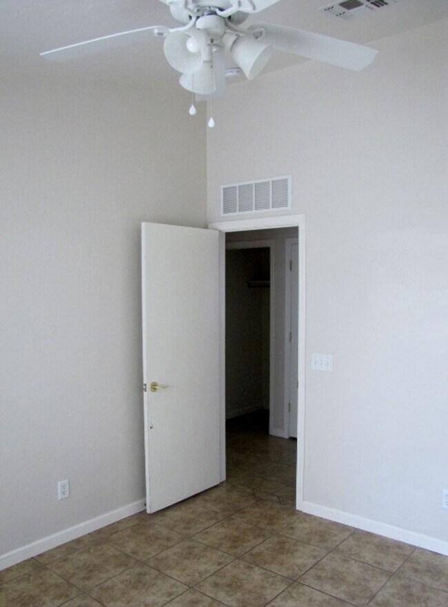 Building Photo - 4BR/2BA/2CG, 1889 sq.ft. home in Copper Sk...