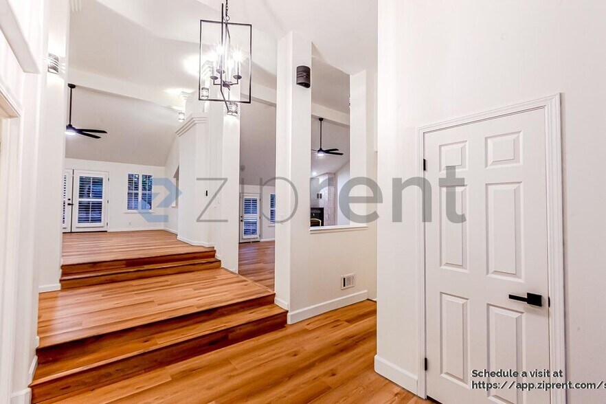 Building Photo - 1712 Carnegie Way