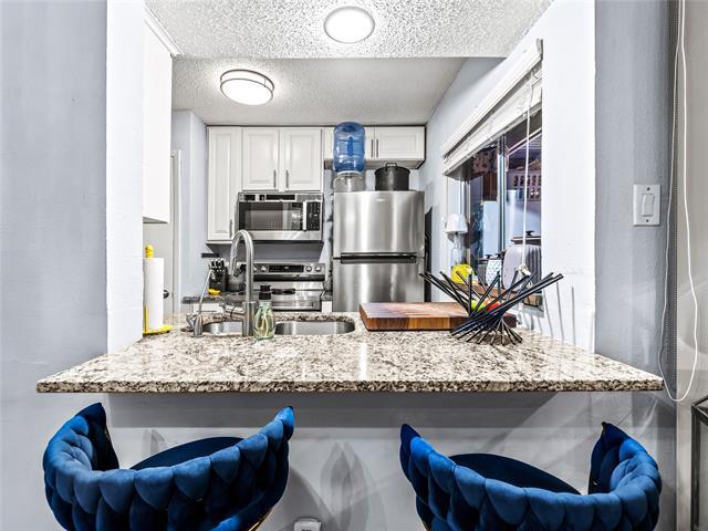 Building Photo - 5132 Amesbury Dr