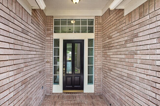 Building Photo - 26 Millport Dr