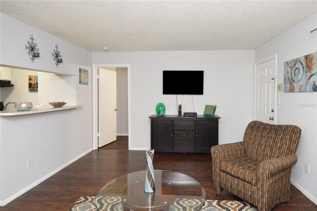 Building Photo - 8718 Mallard Reserve Dr