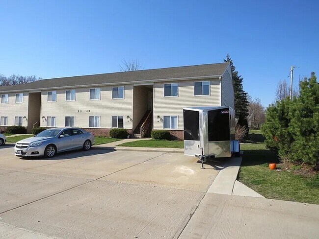 Primary Photo - 1000 Bratton Ave