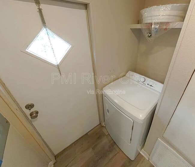 Building Photo - 12556 Palmetto St