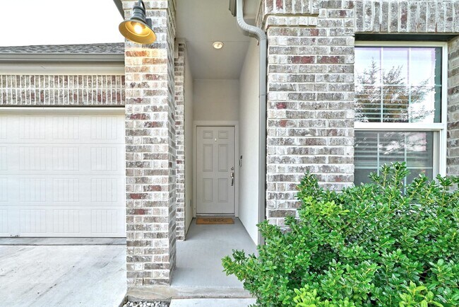 Building Photo - 3/BR 2/BA Home with Modern Touches and Cozy Outdoor Living!