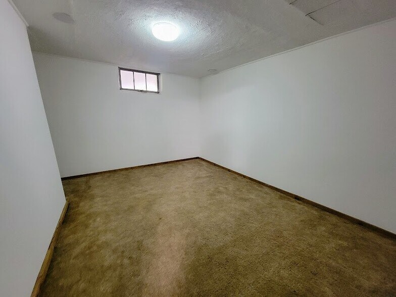 Building Photo - 1706 Ford Pkwy