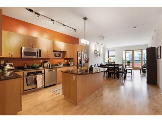 Primary Photo - 401 N 2nd St
