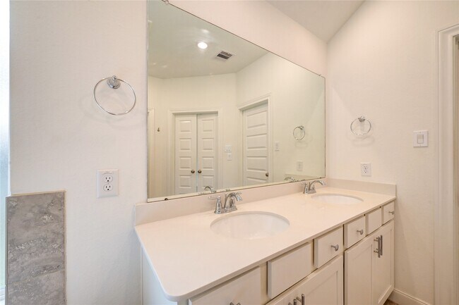 Building Photo - 11442 Harmony Summit Trce