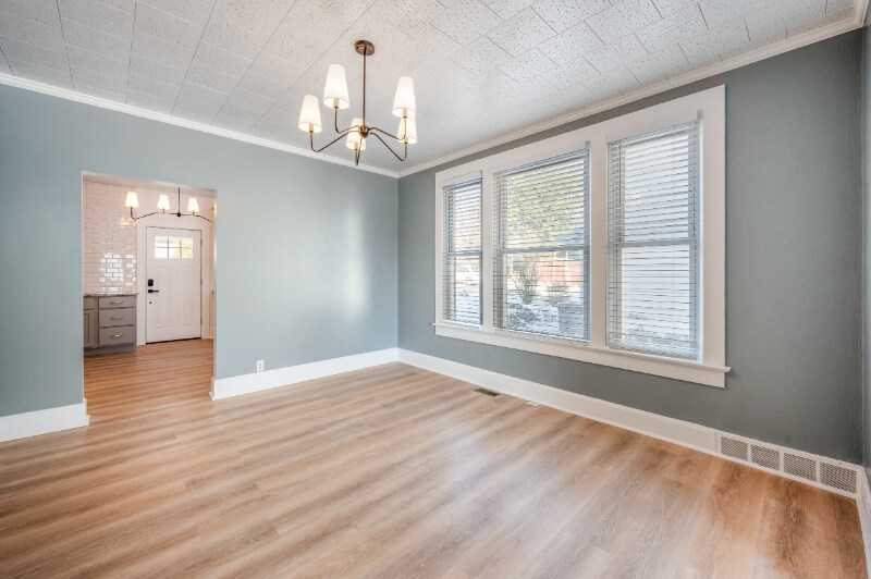 Building Photo - 407 E Clen Moore Blvd