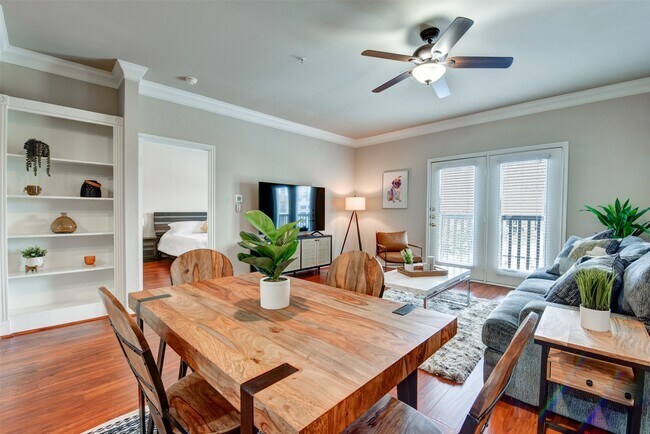 Building Photo - 2400 McCue Rd