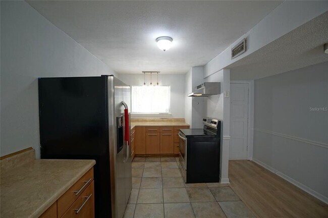 Building Photo - 6338 Newtown Cir