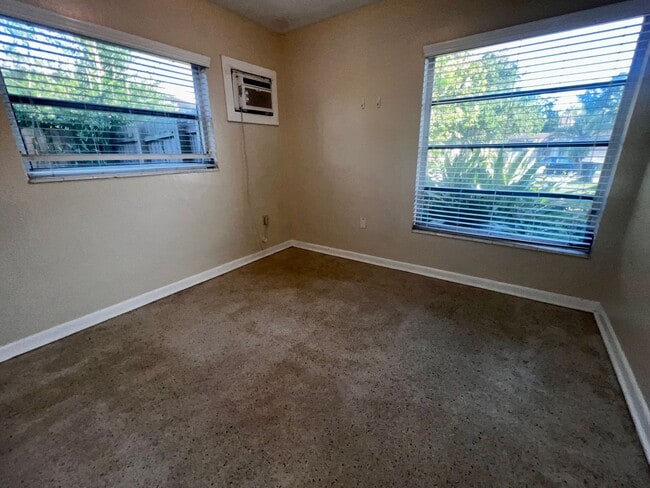 Building Photo - 8362 Cristobal Cir