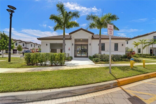 Building Photo - 242 SW 159th Ln