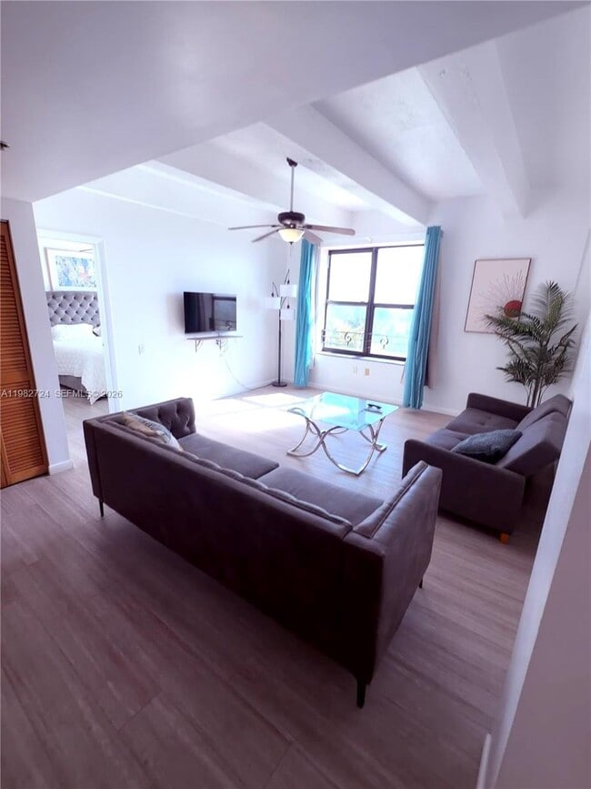 Building Photo - 1330 Ocean Dr